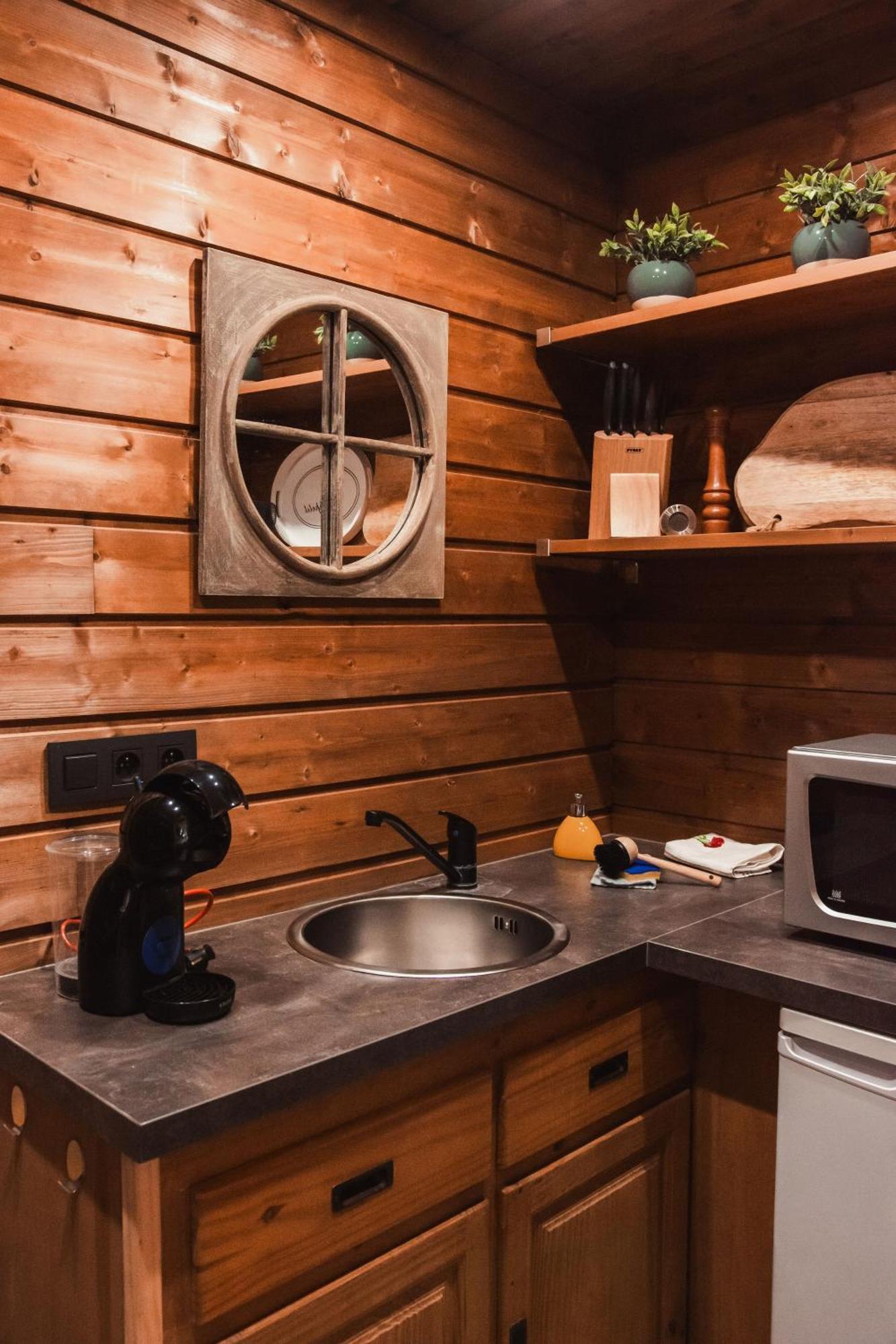 Maison D'Hote Les Notes Endormies Suite Le Refuge Walcourt Exterior foto